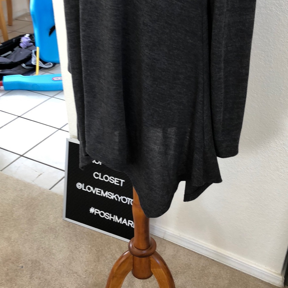 Nwot long sleeve top gray - Picture 2 of 3
